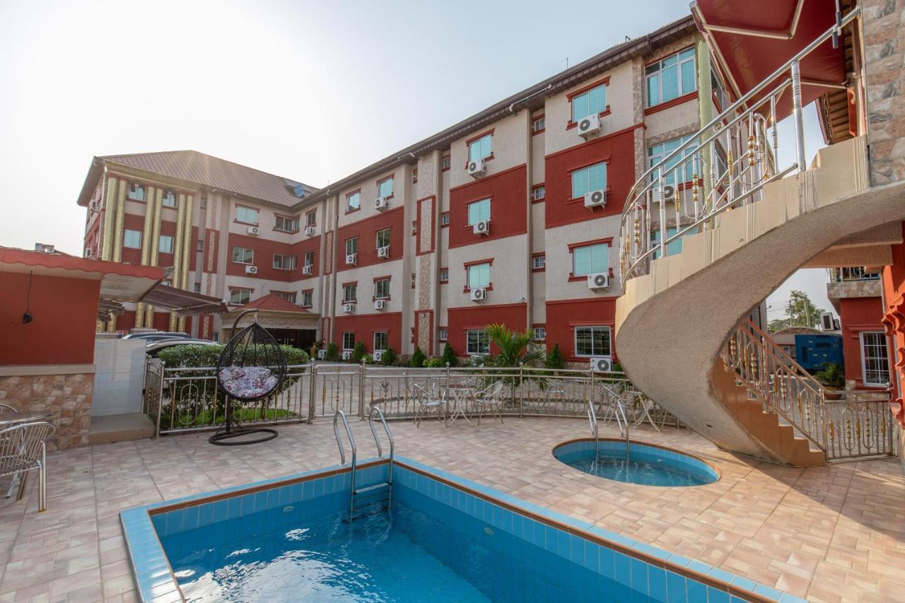 Ag Hotel And Suites Ogbodjo Exteriör bild
